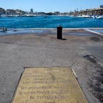 Plaque au sol commémorant la fondation de Marseille